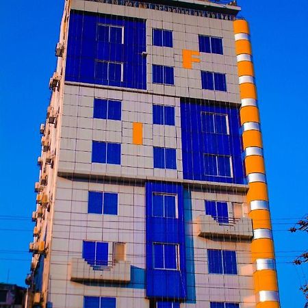 The Alina Hotel & Suites Chittagong Bagian luar foto